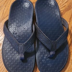 Vionic Sandles Flip Flops Size 9.5